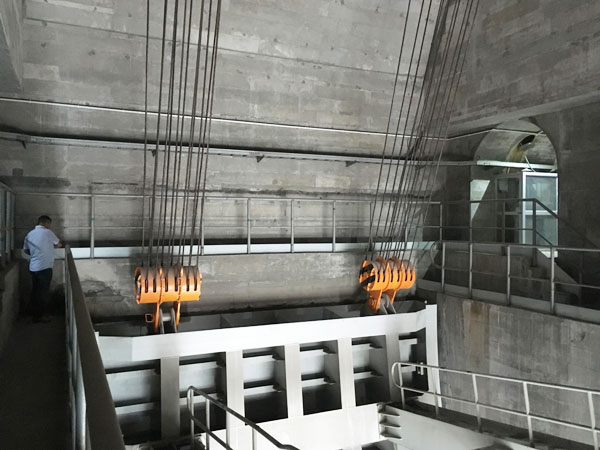 閘門水封更換、改造施工