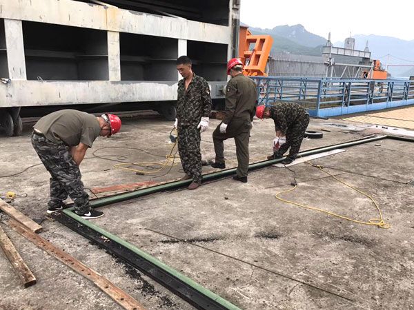 閘門(mén)水封更換、改造施工