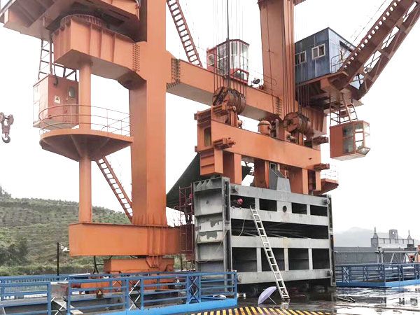 閘門(mén)水封更換、改造施工