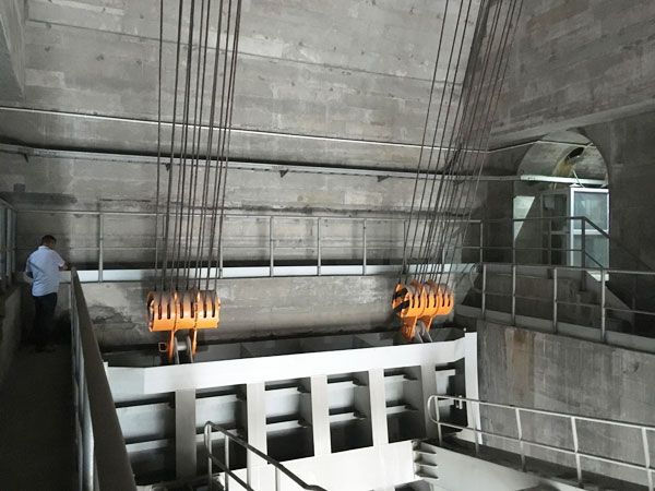 閘門(mén)水封更換、改造施工