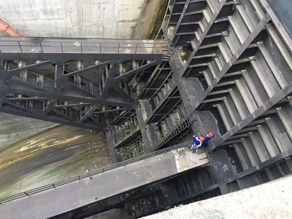 閘門(mén)水封更換、改造施工